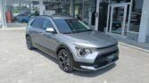 Kia Niro usata colore Argento. Vista laterale anteriore