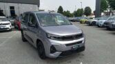 Opel Combo Life colore argento. Vista anteriore laterale
